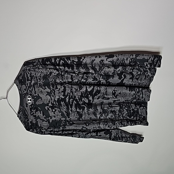 Under Armour medium black and gray camo athletic long sleeve shirt - Picture 3 of 6
